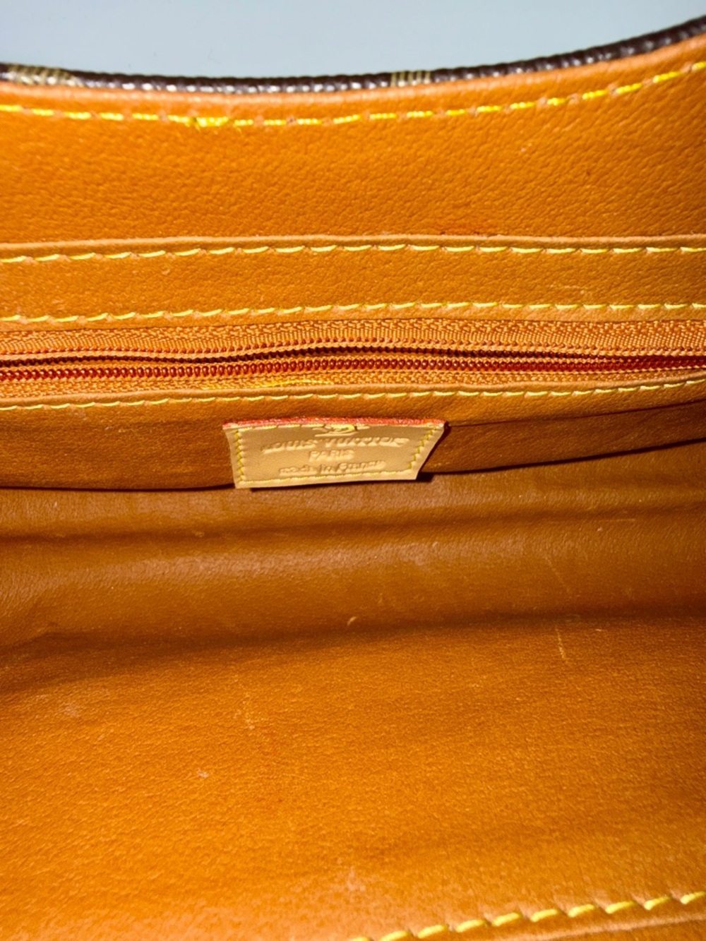 Brown Structured Clutch Cutout Top Handle Patterned Finish - Picture 7 of 7
